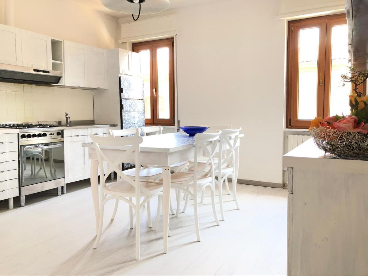 Clua Holiday House Porto Ceresio Kültér fotó